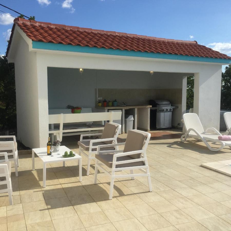 Holiday Home Aqua Smrika Exterior photo